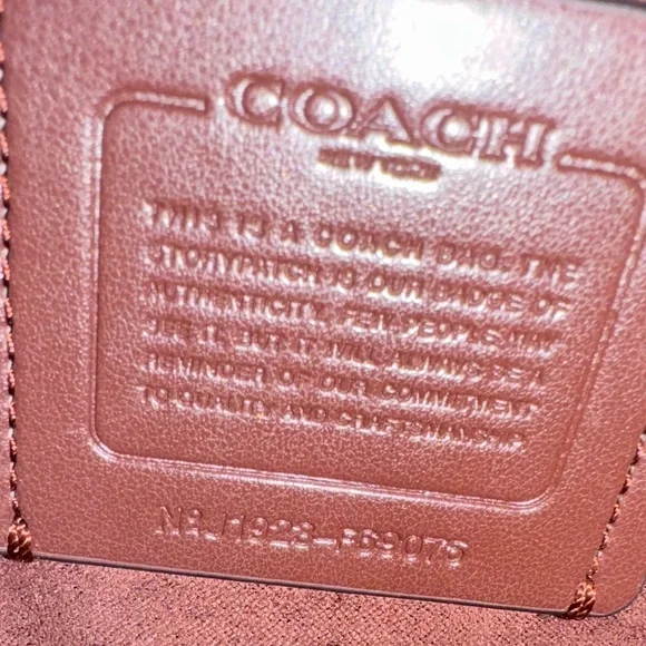 Coach - Zoe Carrycall - Black Leather and Signature Monogram Nice Condition 2019 - Picture 12 of 12